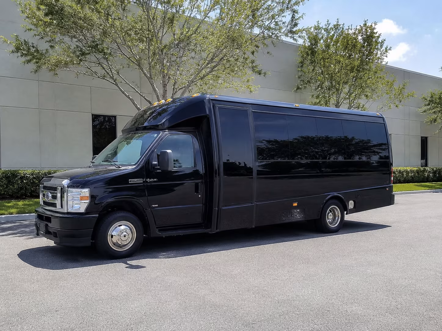 rent a bus for live music and private events around fort lauderdale